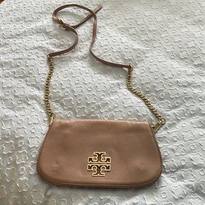 Cute pale pink Tory Burch crossbody